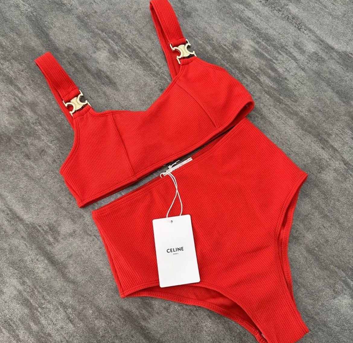 Maillot de bain :CÉLINE