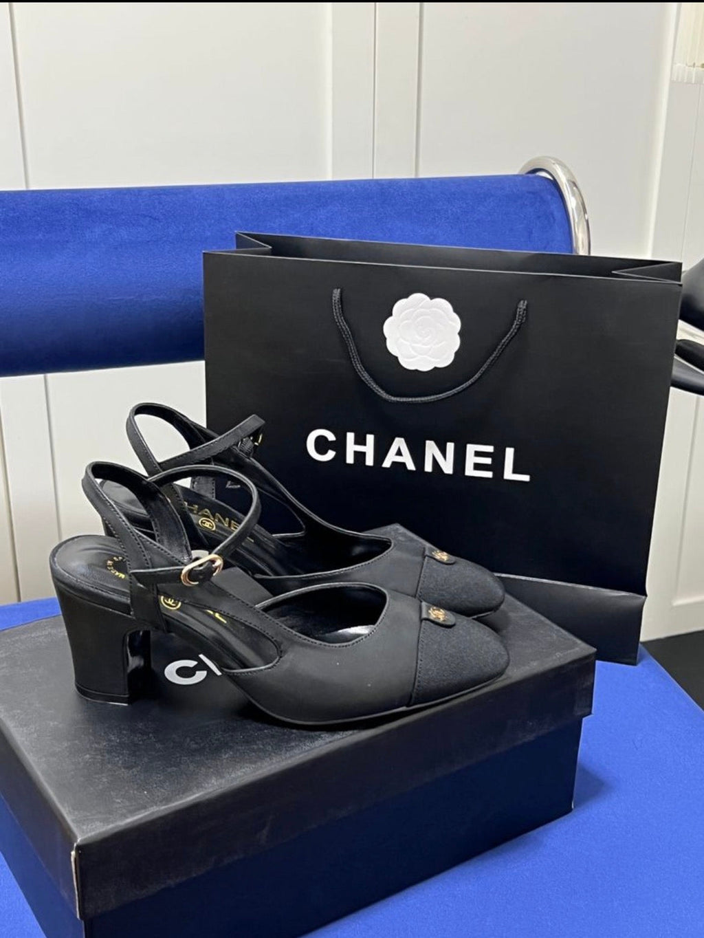 Sandales : Chanel