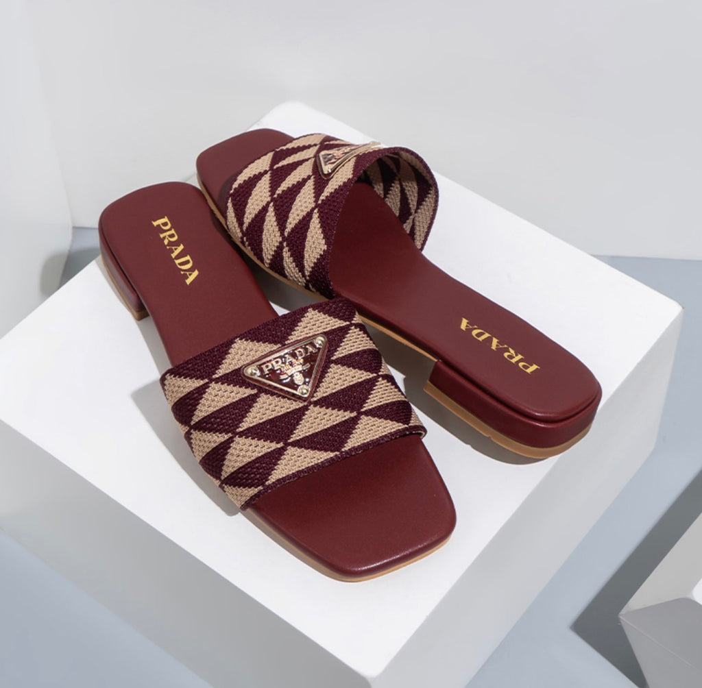 Sandale : PRADA