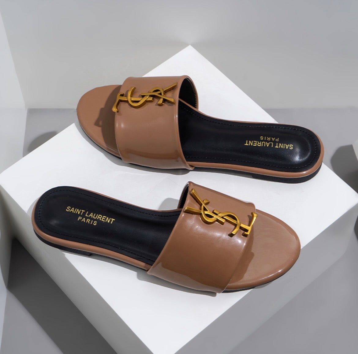 Sandales YVE SAINT LAURENT