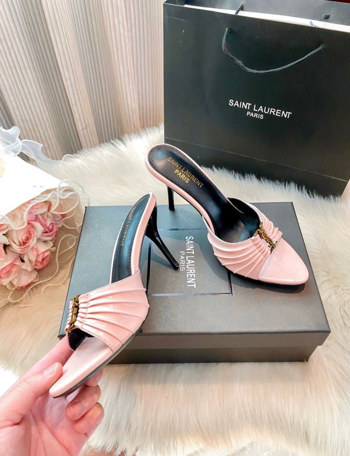 Sandales :yve Saint Laurent