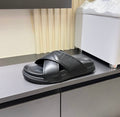 Pantoufles homme :FENDI