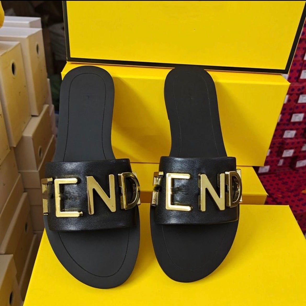 Sandales FENDI