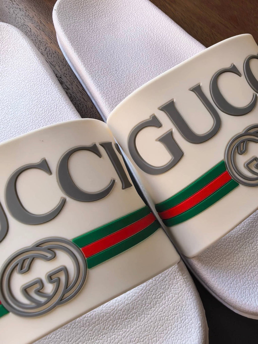 Pantoufles homme : Gucci