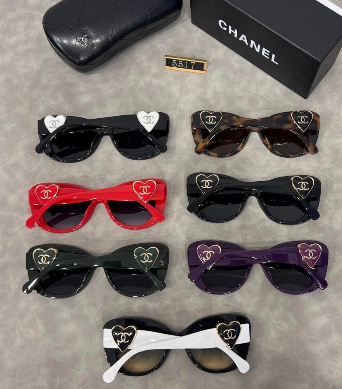 Lunette de soleil :CHANEL