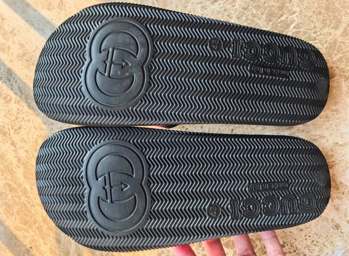 Pantoufles homme : Gucci