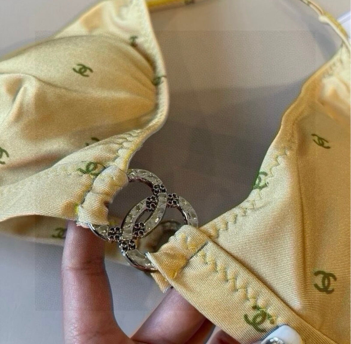 Maillot de bain :CHANEL