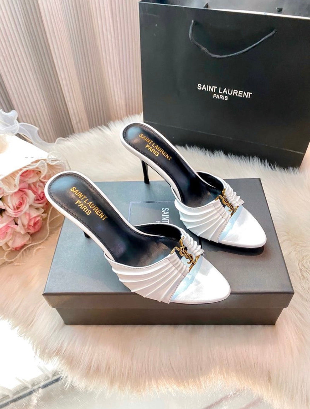 Sandales :yve Saint Laurent