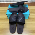 Pantoufles Homme :LV
