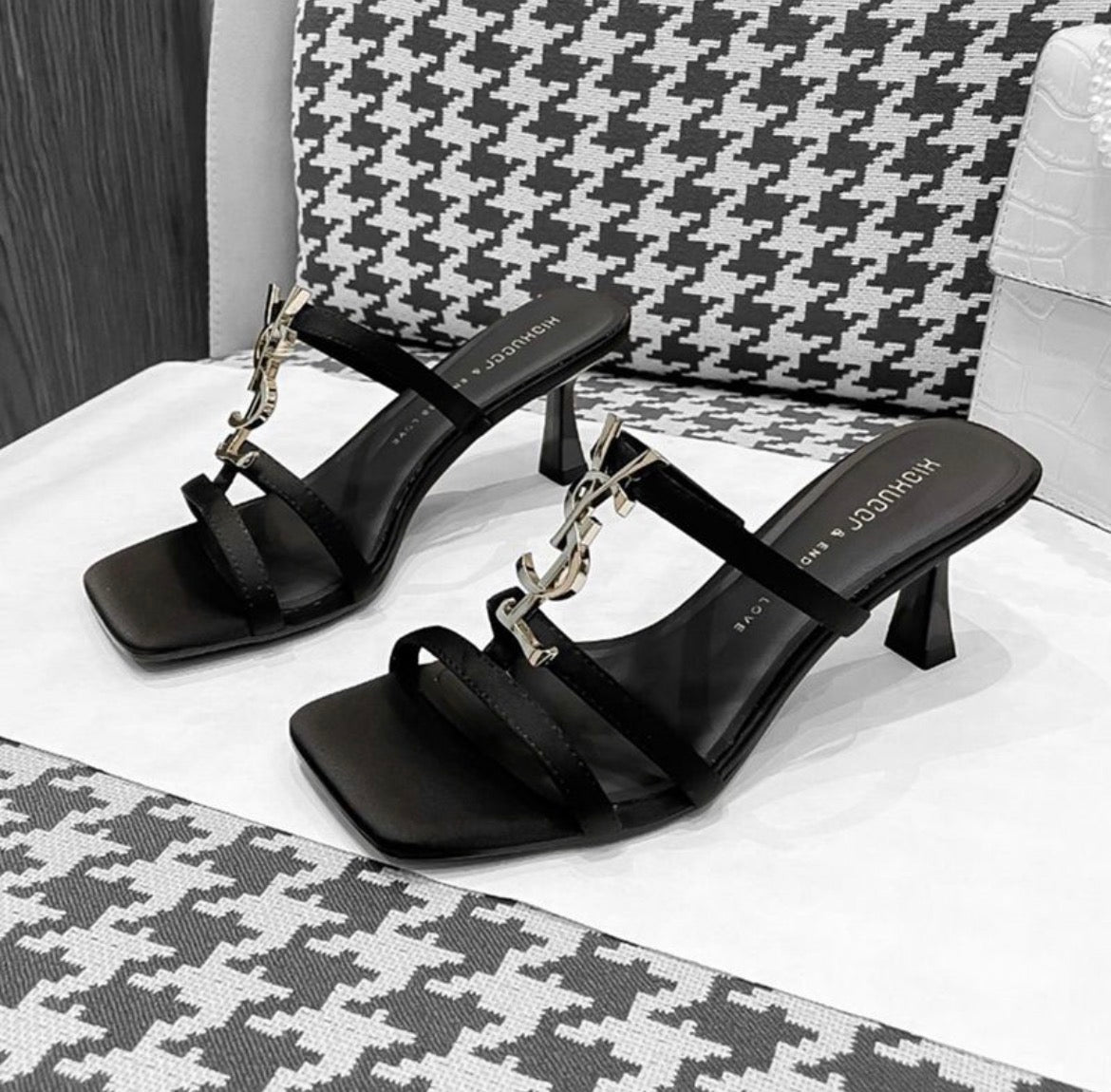 Sandales YSL