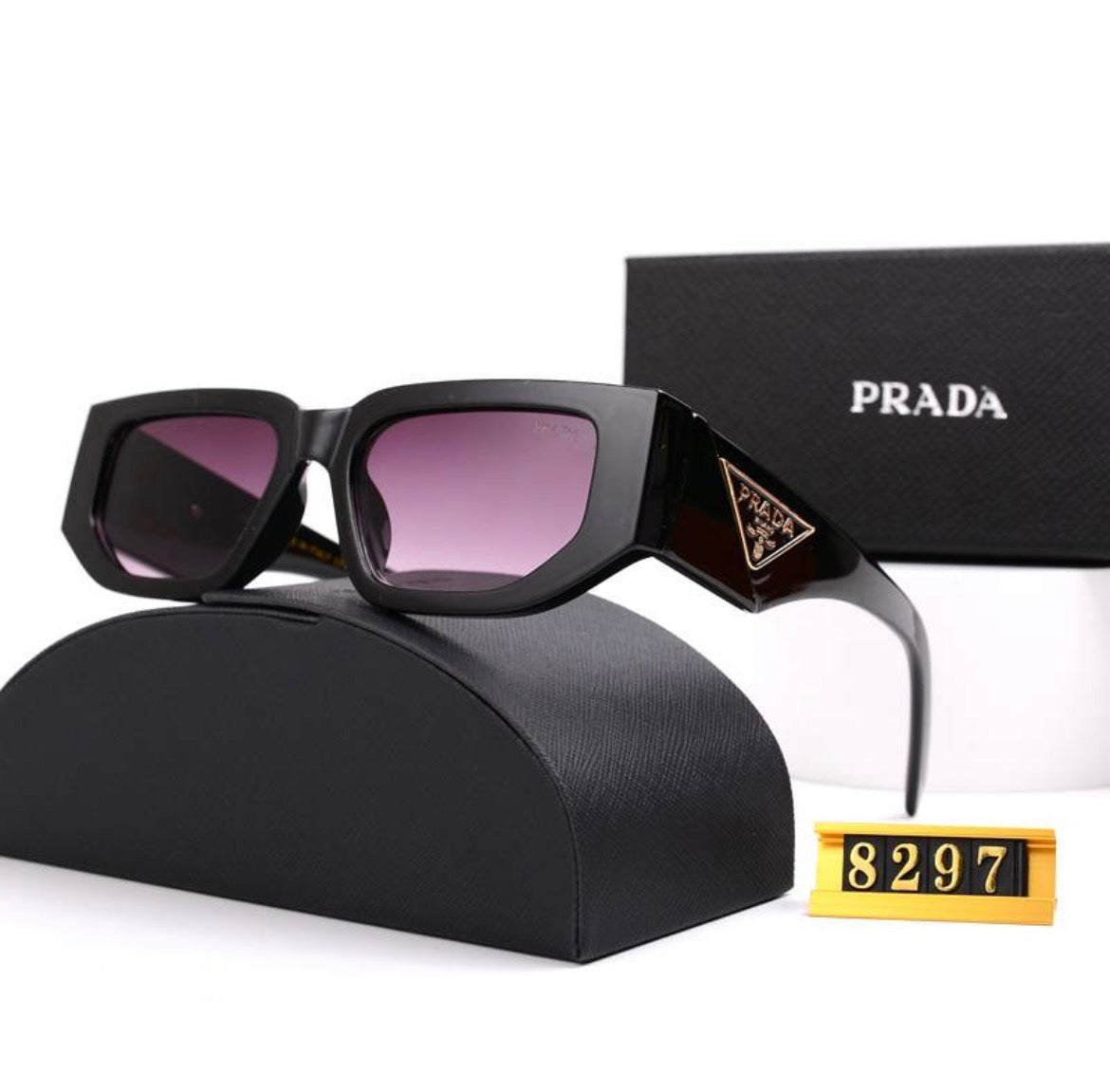 Lunettes de soleil femme :PRADA