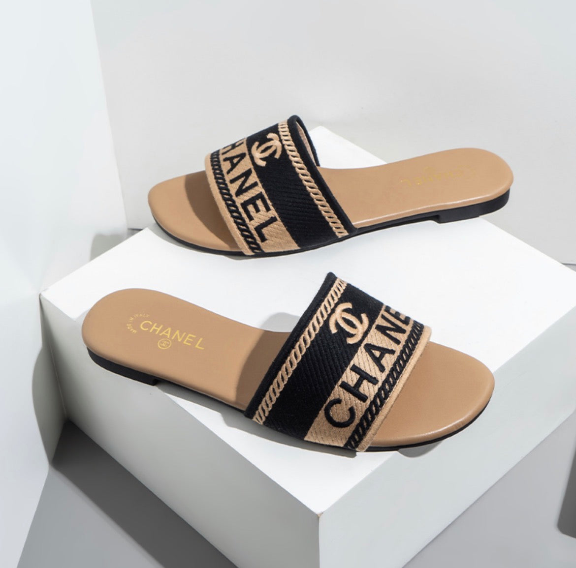 Sandales CHANEL