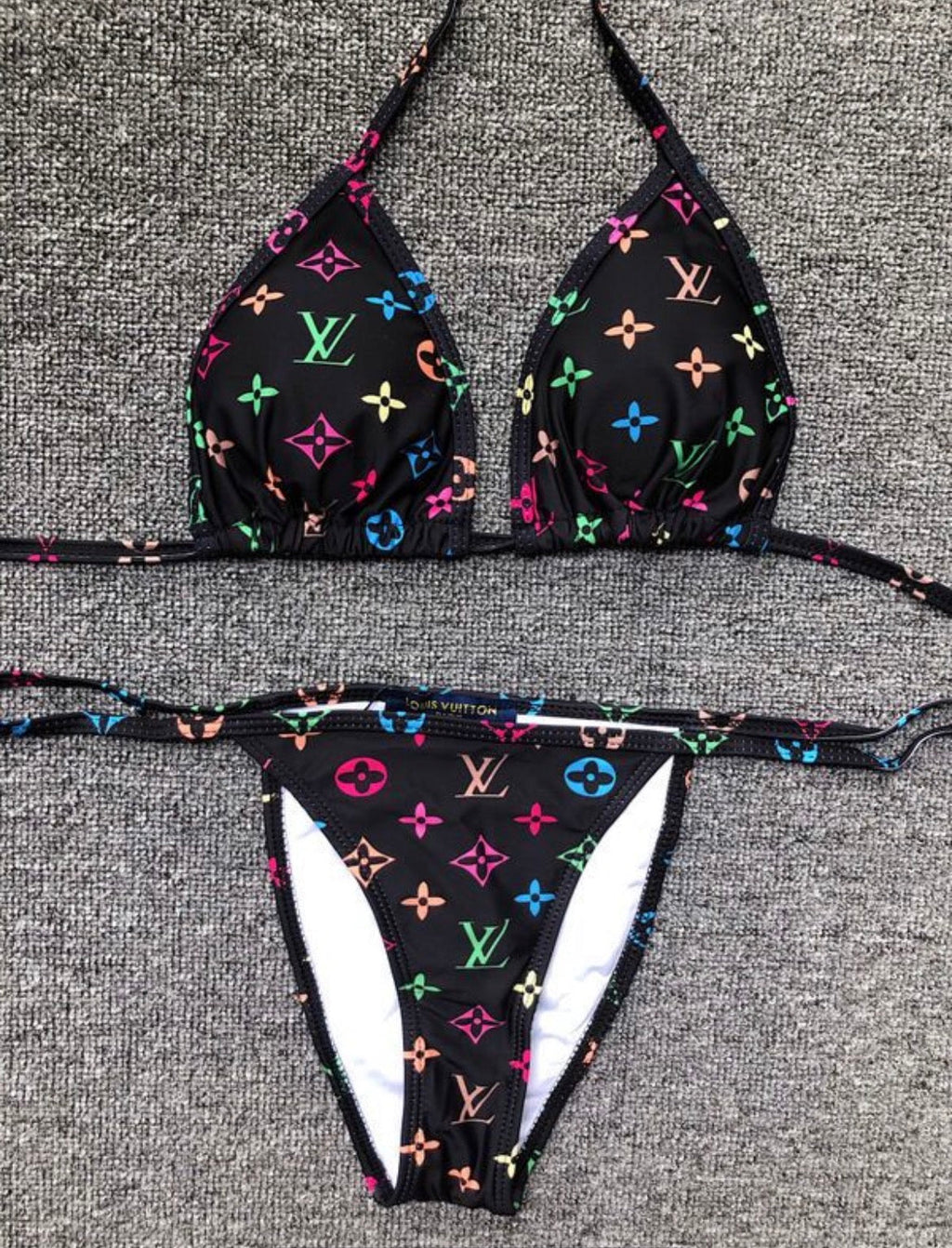 Maillot de bain :LV