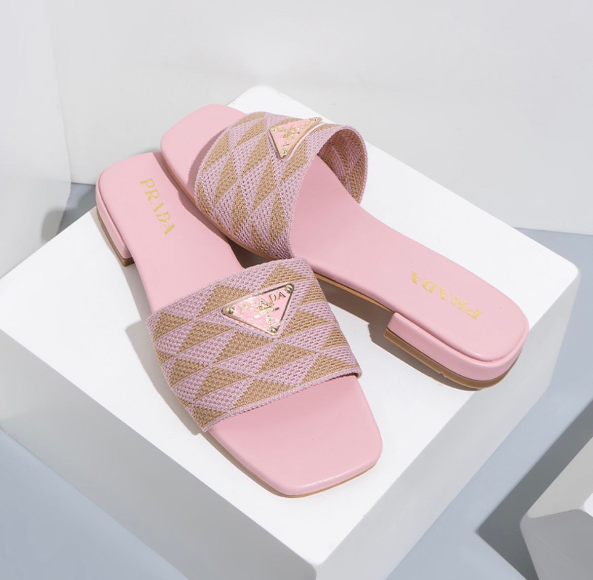 Sandale : PRADA