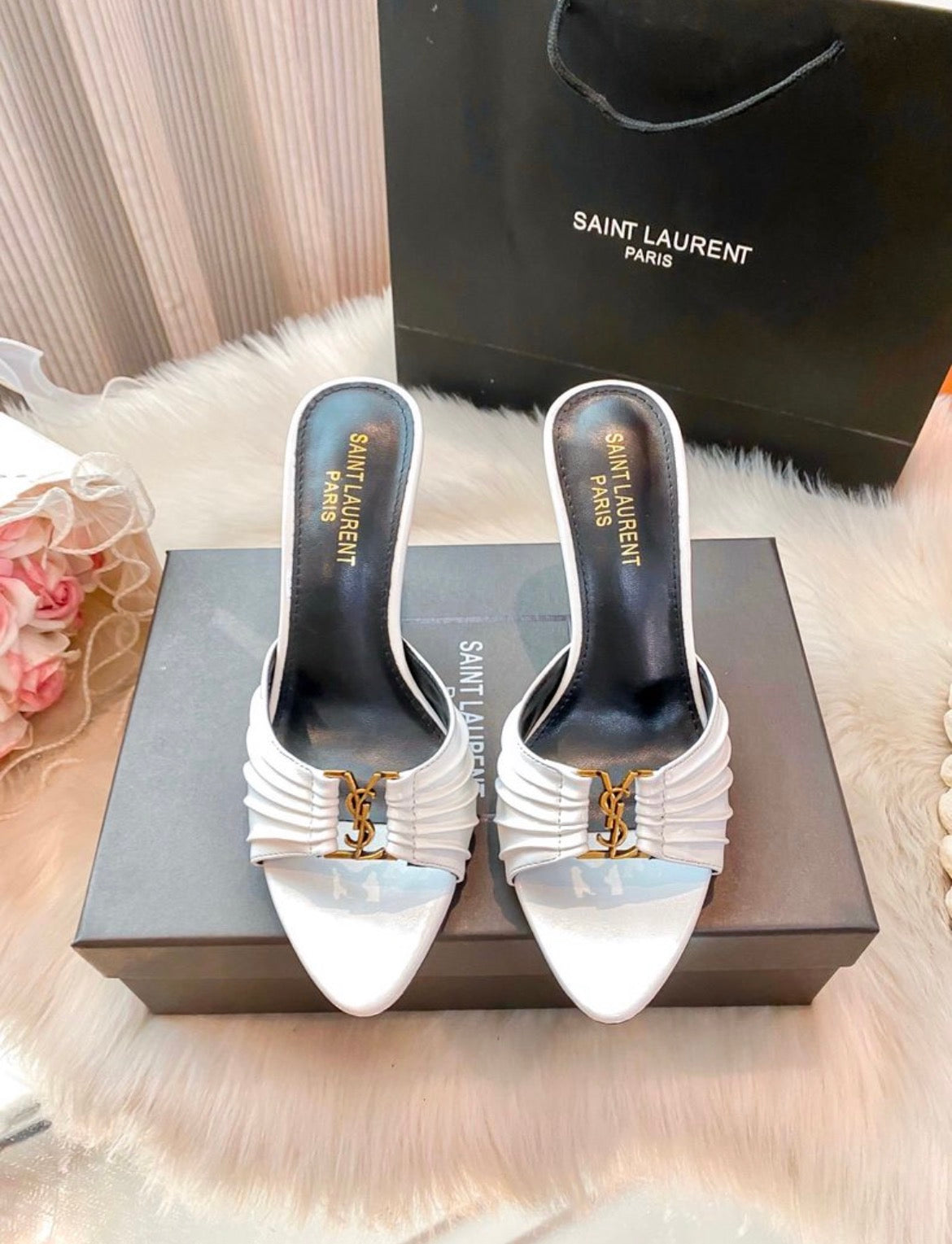 Sandales :yve Saint Laurent