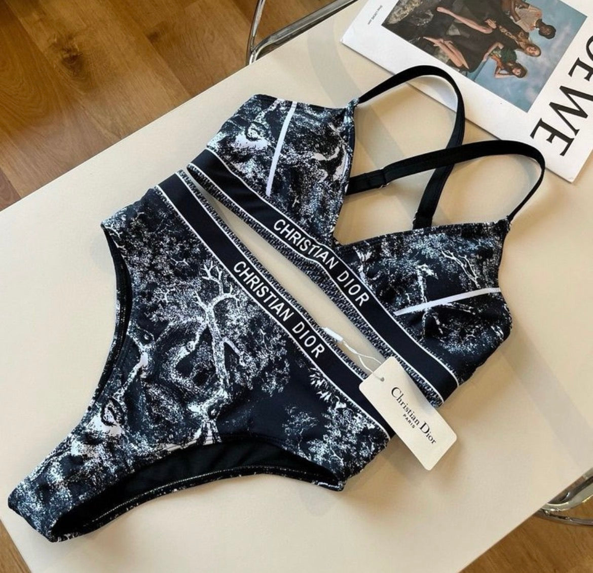 Maillot de bain :CHRISTIAN DIOR