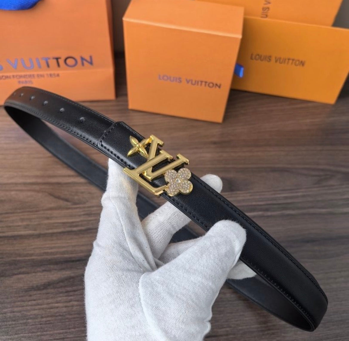 Ceinture :LV