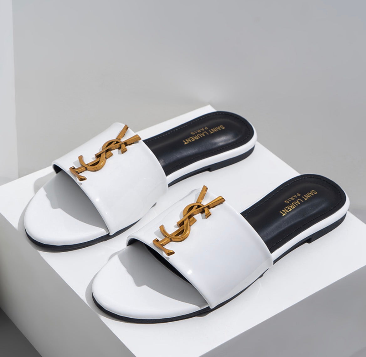 Sandales :YSL