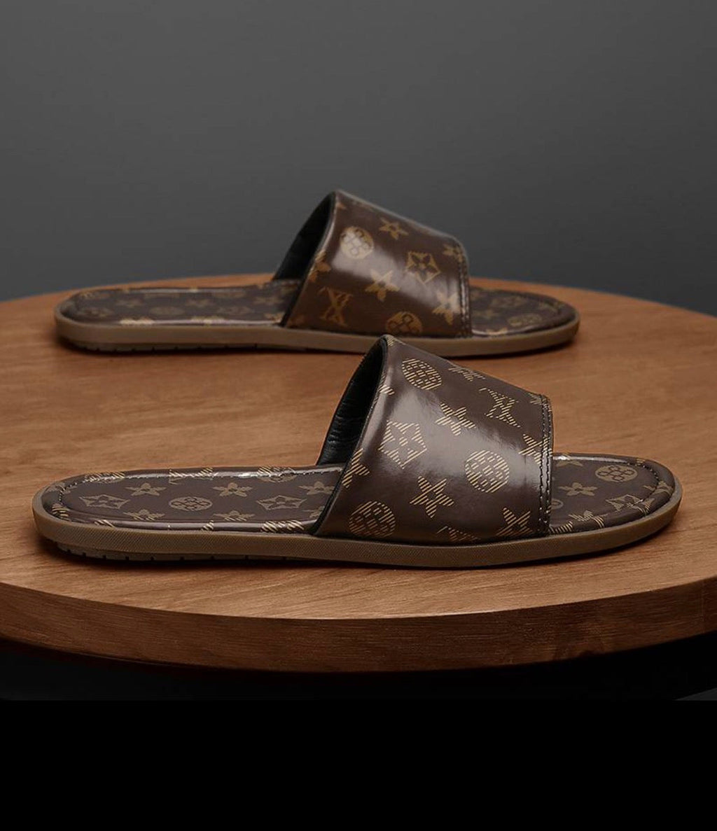 Pantoufles homme :LV