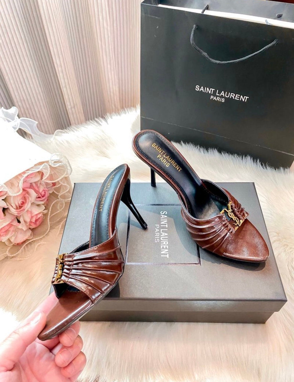 Sandales :yve Saint Laurent