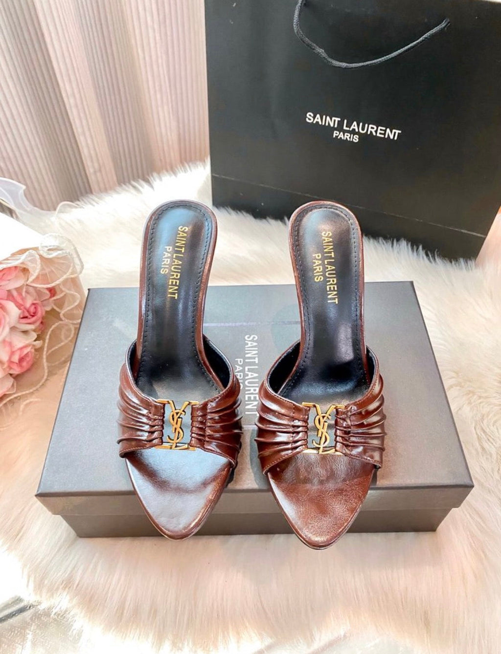 Sandales :yve Saint Laurent
