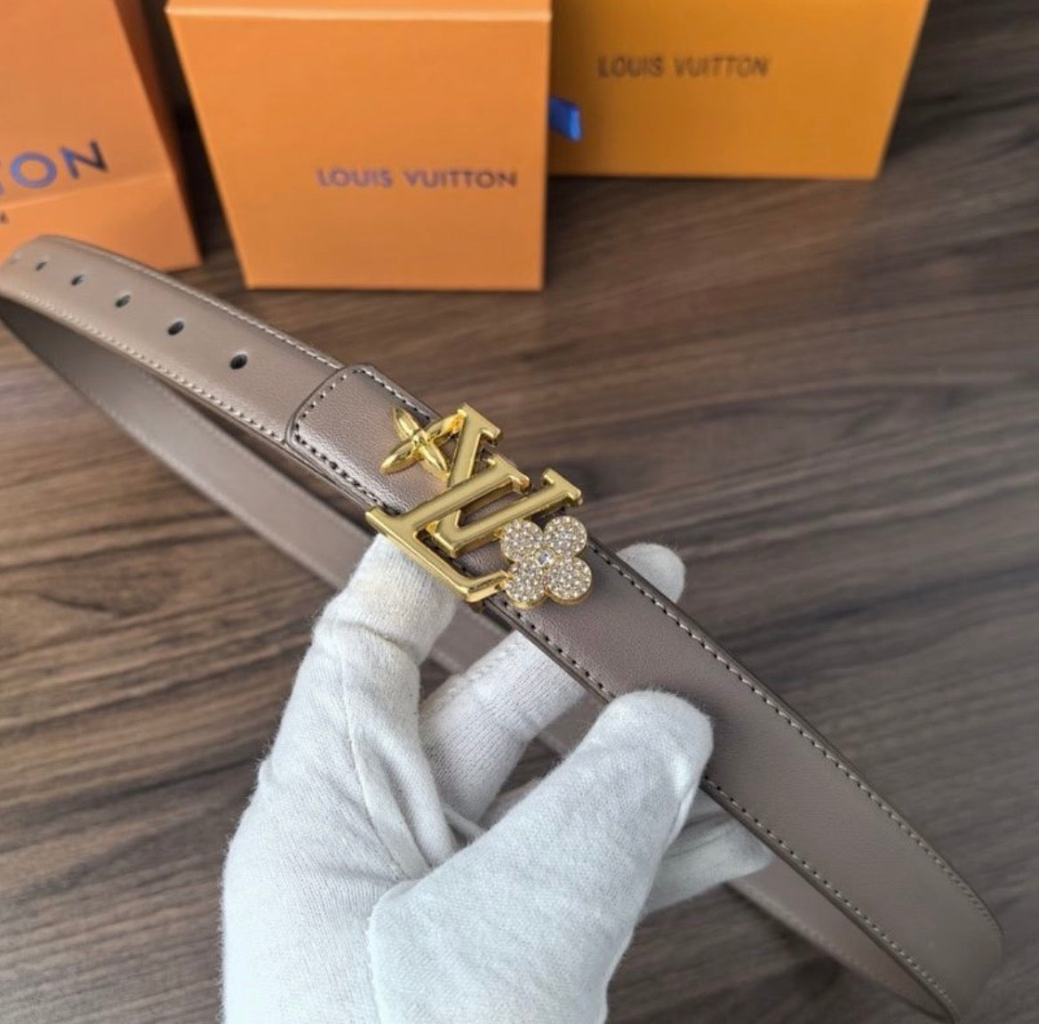 Ceinture :LV
