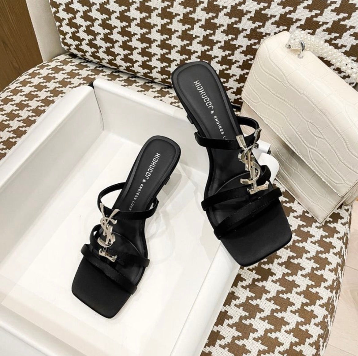 Sandales YSL