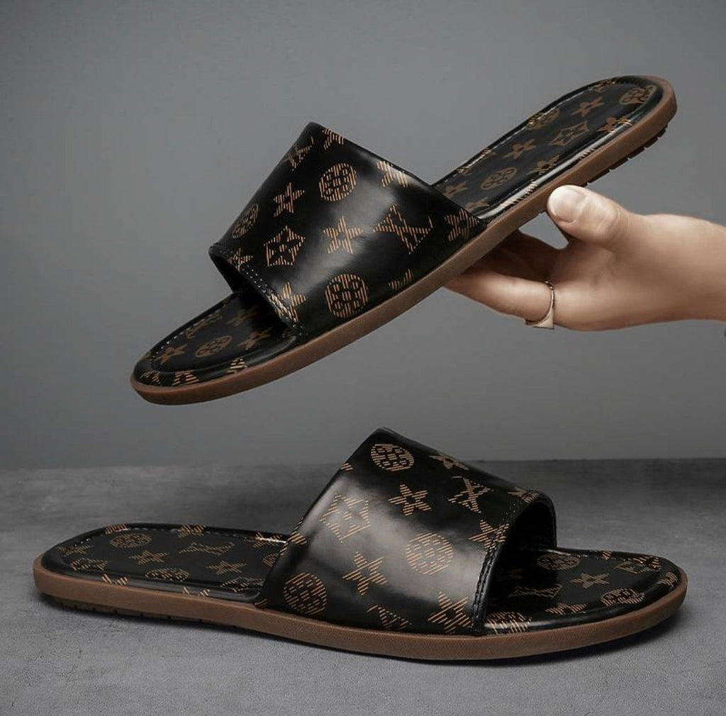 Pantoufles homme :LV