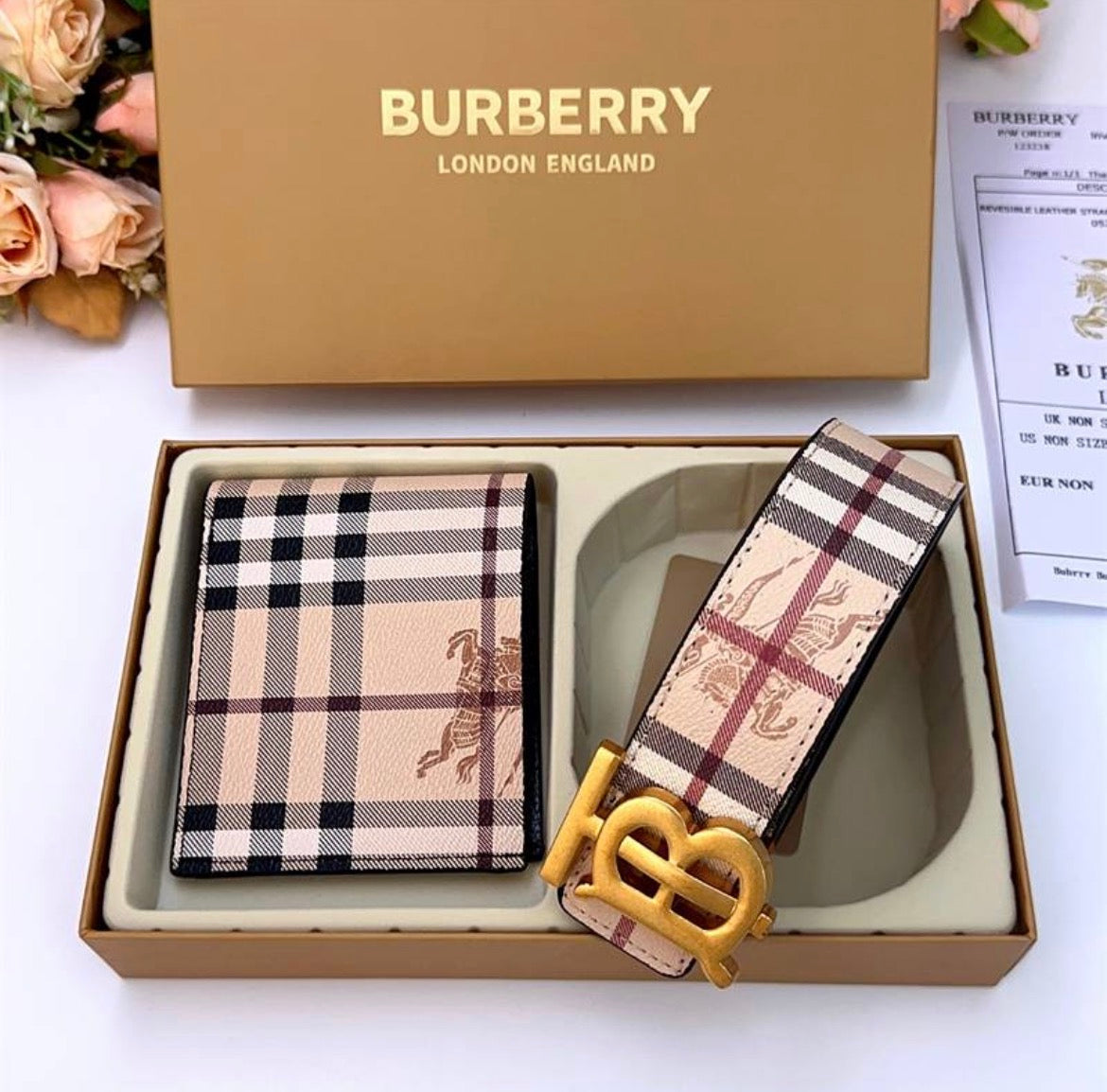 Ceinture et portefeuille :BURBERRY