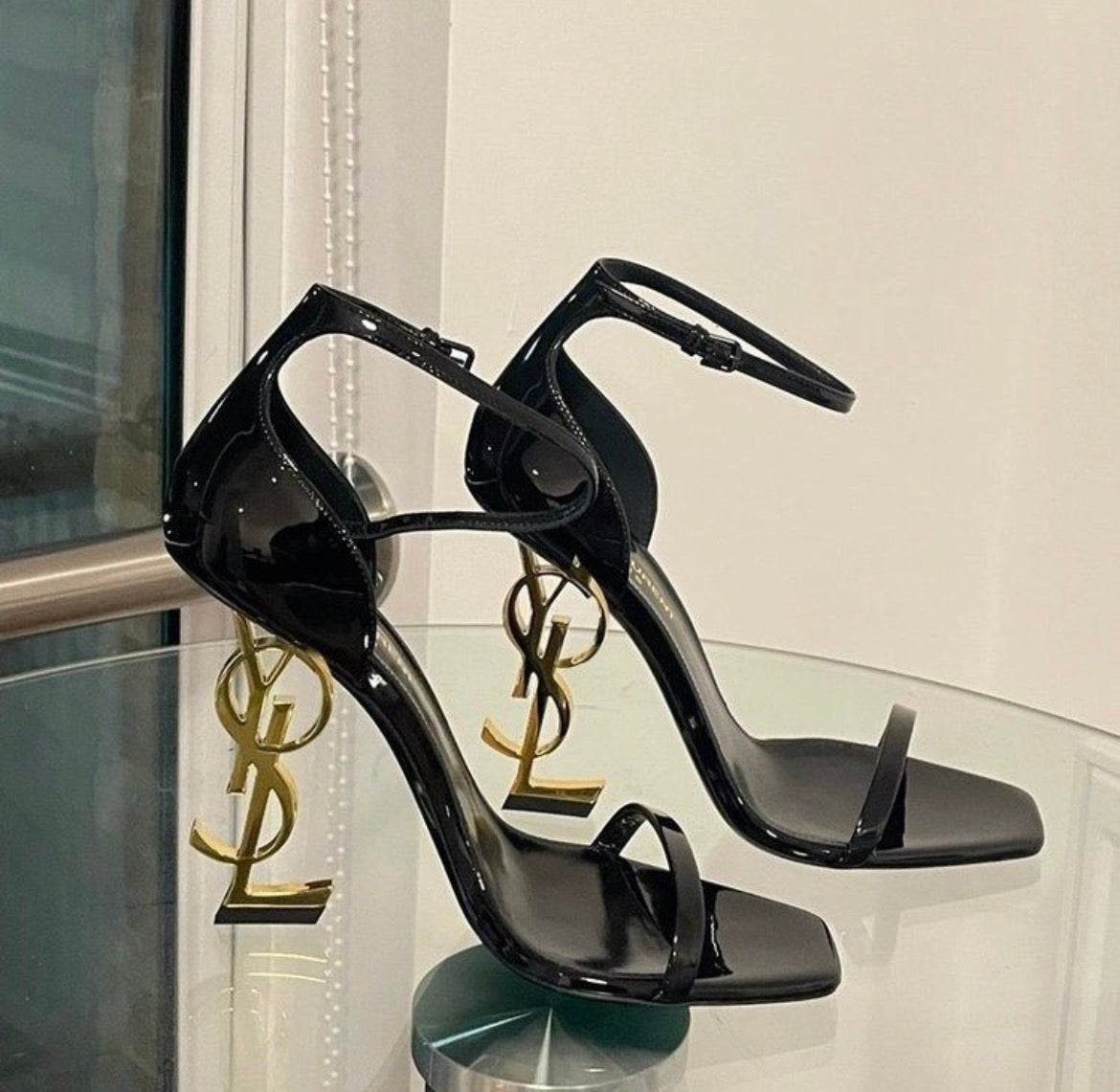Sandales YSL
