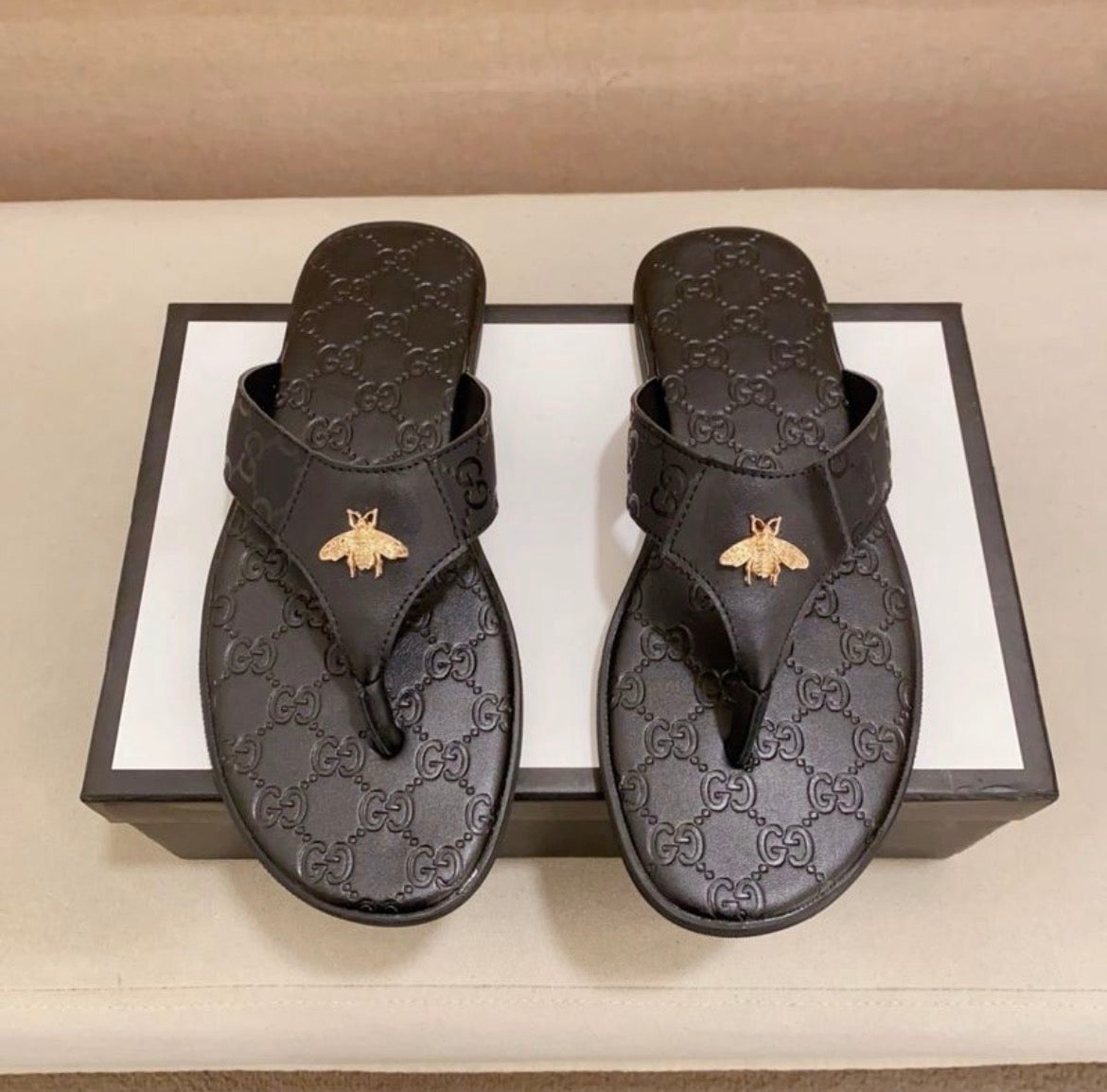 Pantoufles homme : Gucci