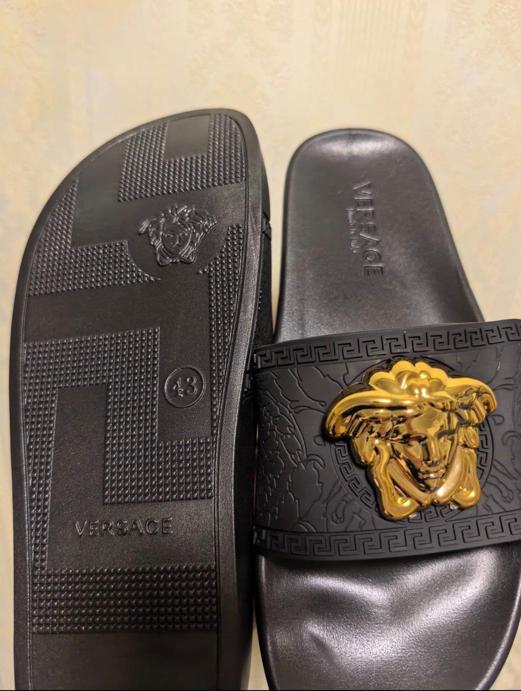 Pantoufles Homme :Versace