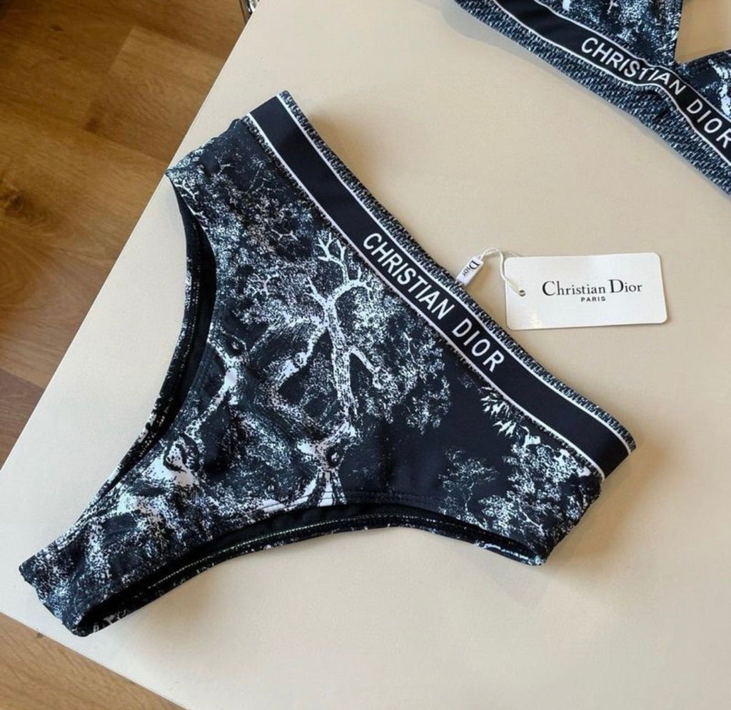 Maillot de bain :CHRISTIAN DIOR