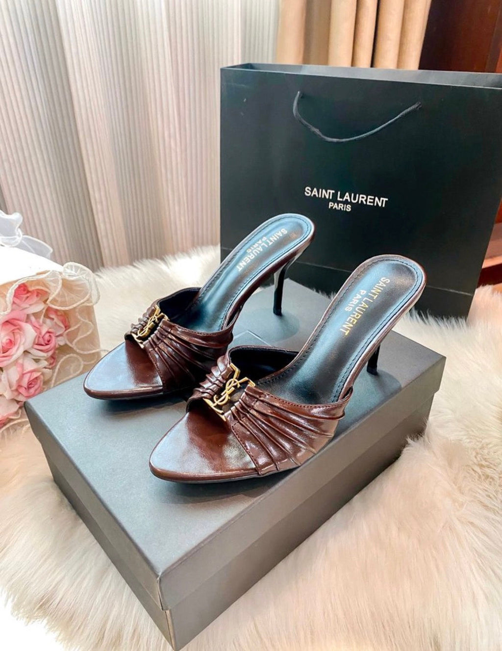 Sandales :yve Saint Laurent