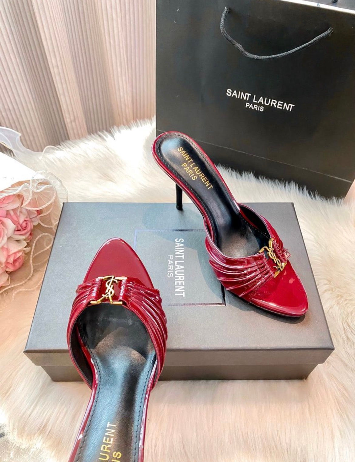 Sandales :yve Saint Laurent