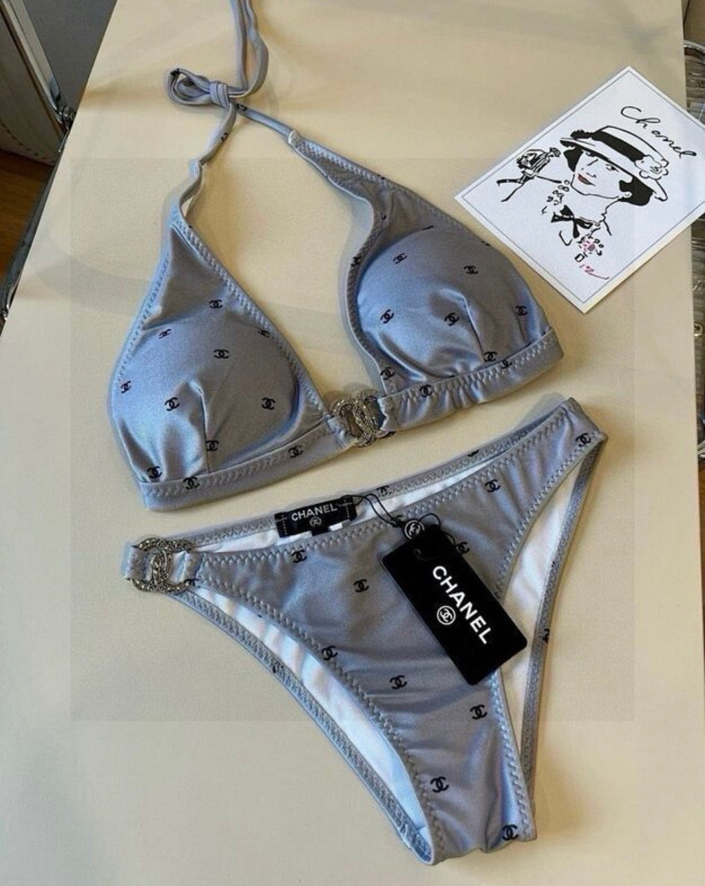 Maillot de bain :CHANEL