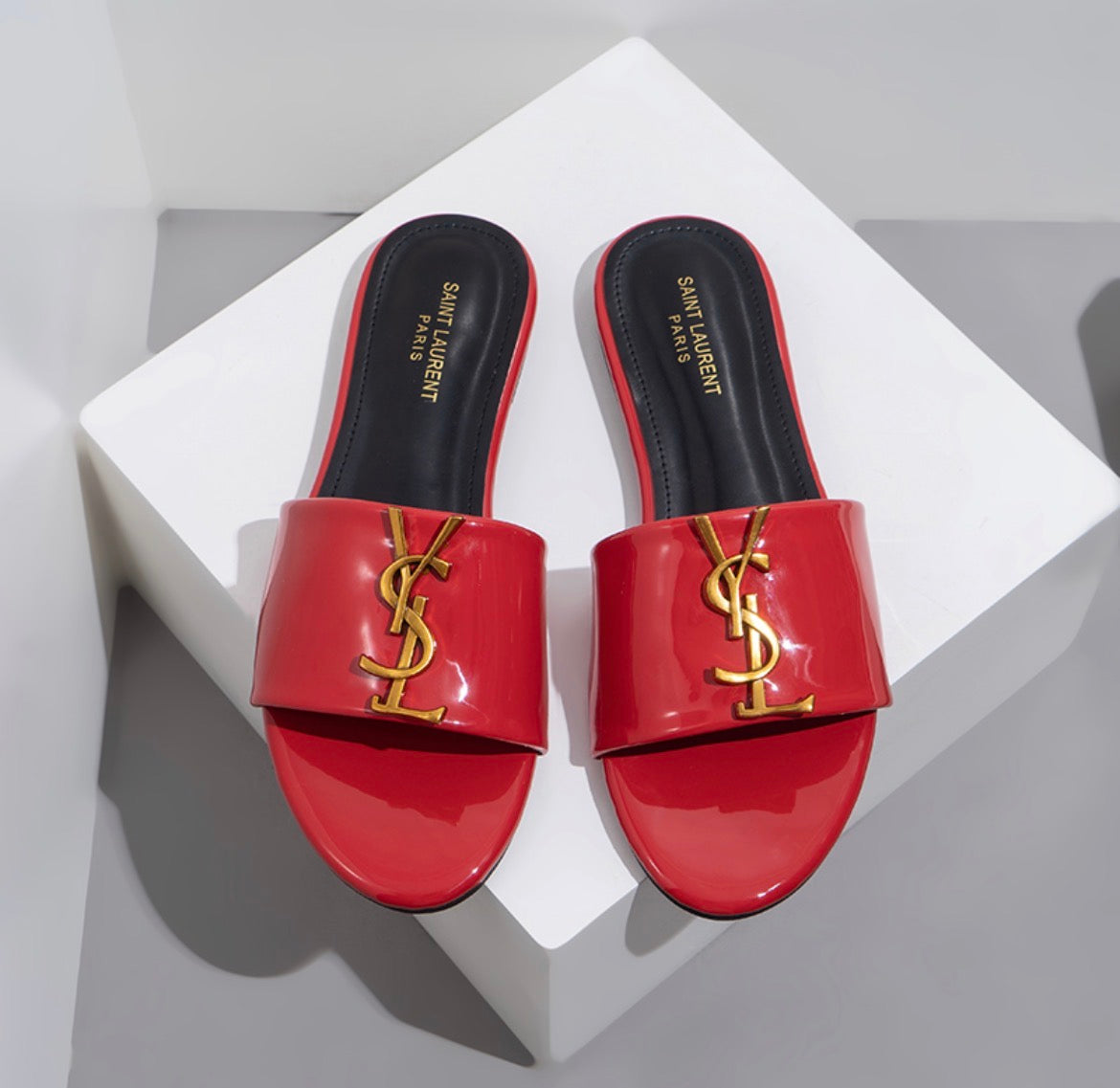 Sandales :YSL