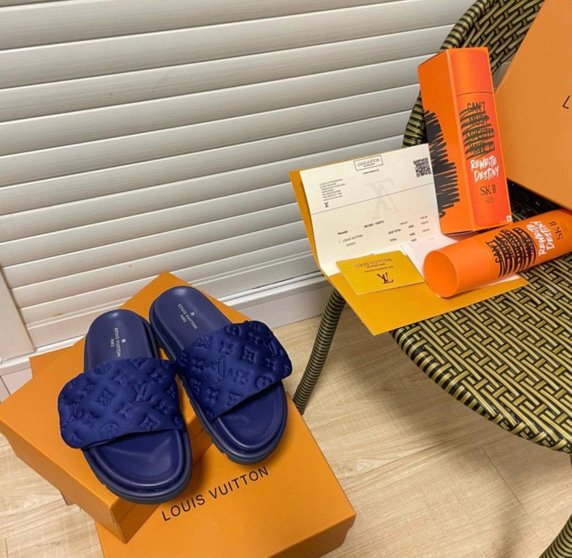 Pantoufles Homme :LV