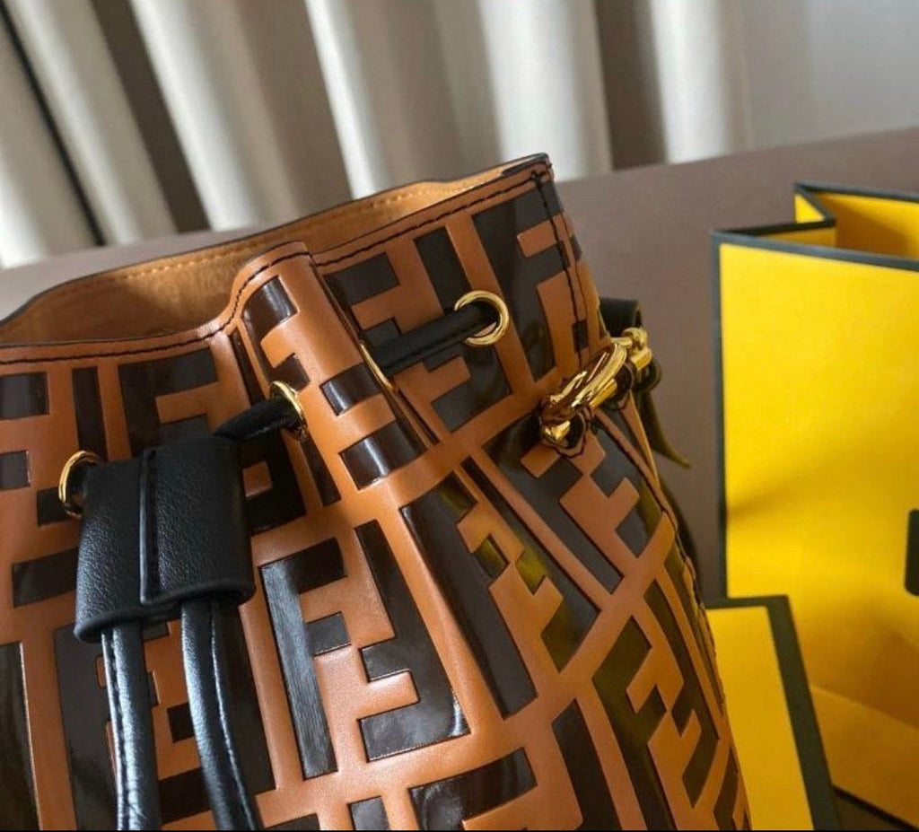 Sac à main : FENDI
