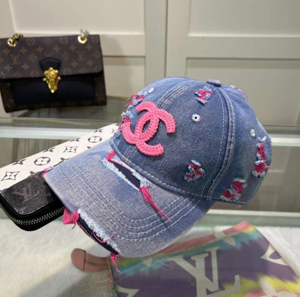 Casquette : CHANEL