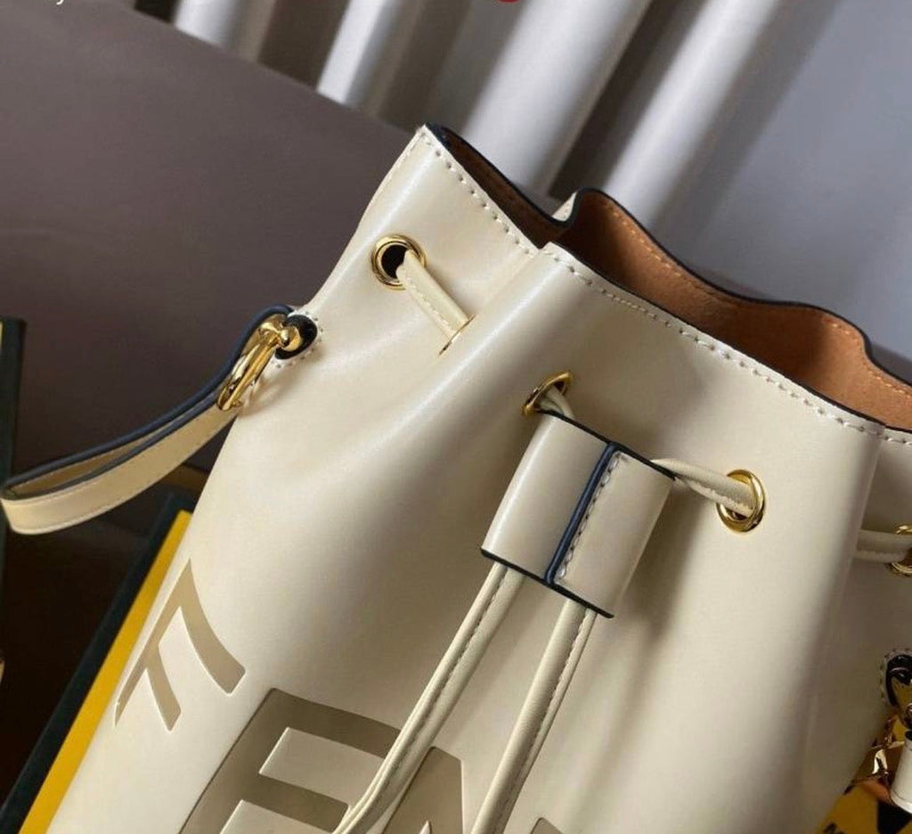 Sac à main : FENDI