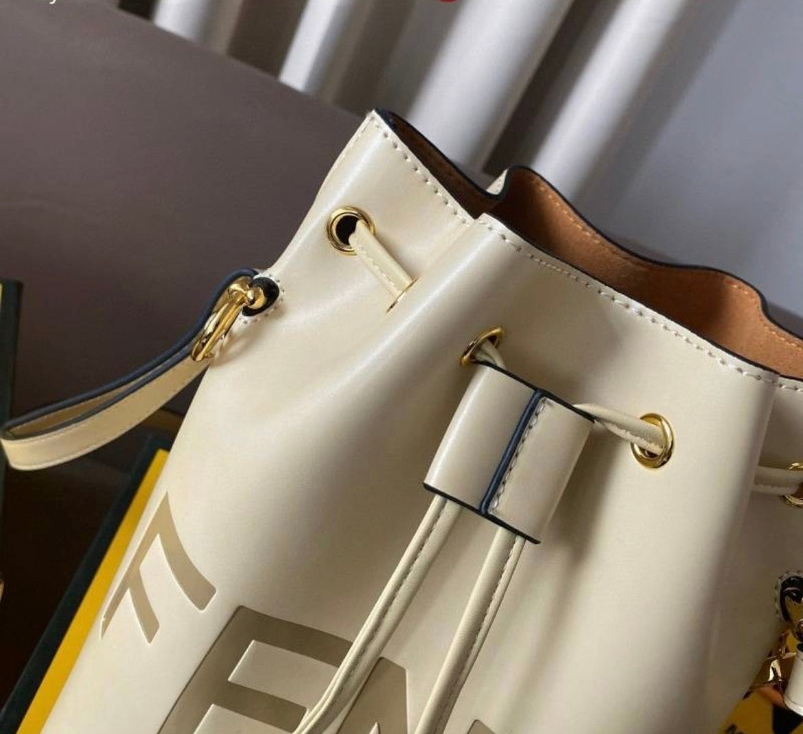Sac à main : FENDI