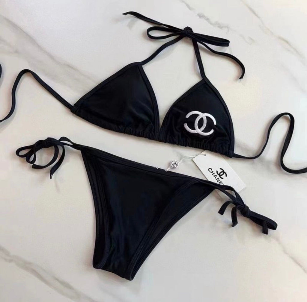 Maillot de bain :CHANEL