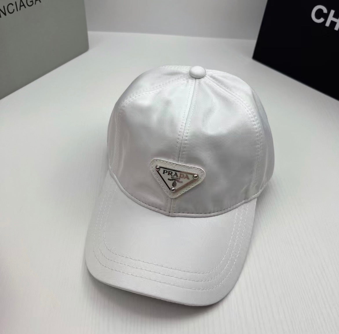 Casquette :PRADA