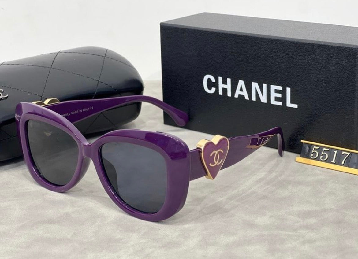 Lunette de soleil :CHANEL