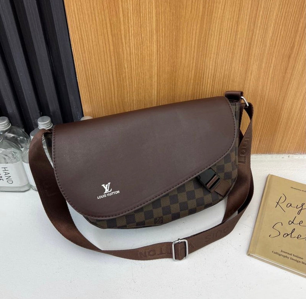 Sac homme :LV