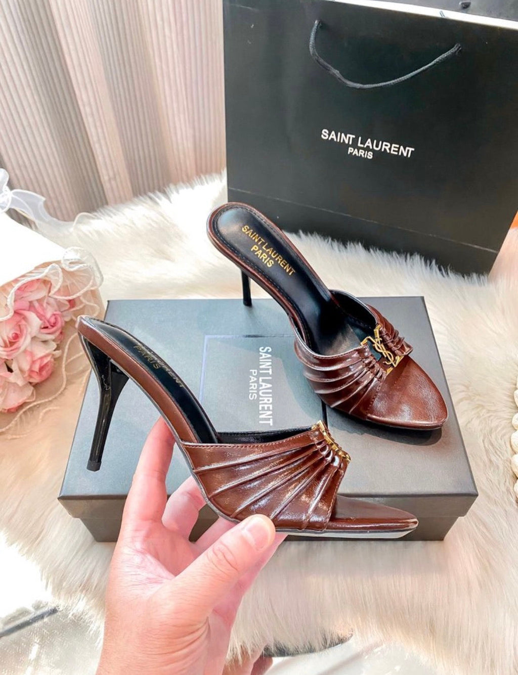 Sandales :yve Saint Laurent