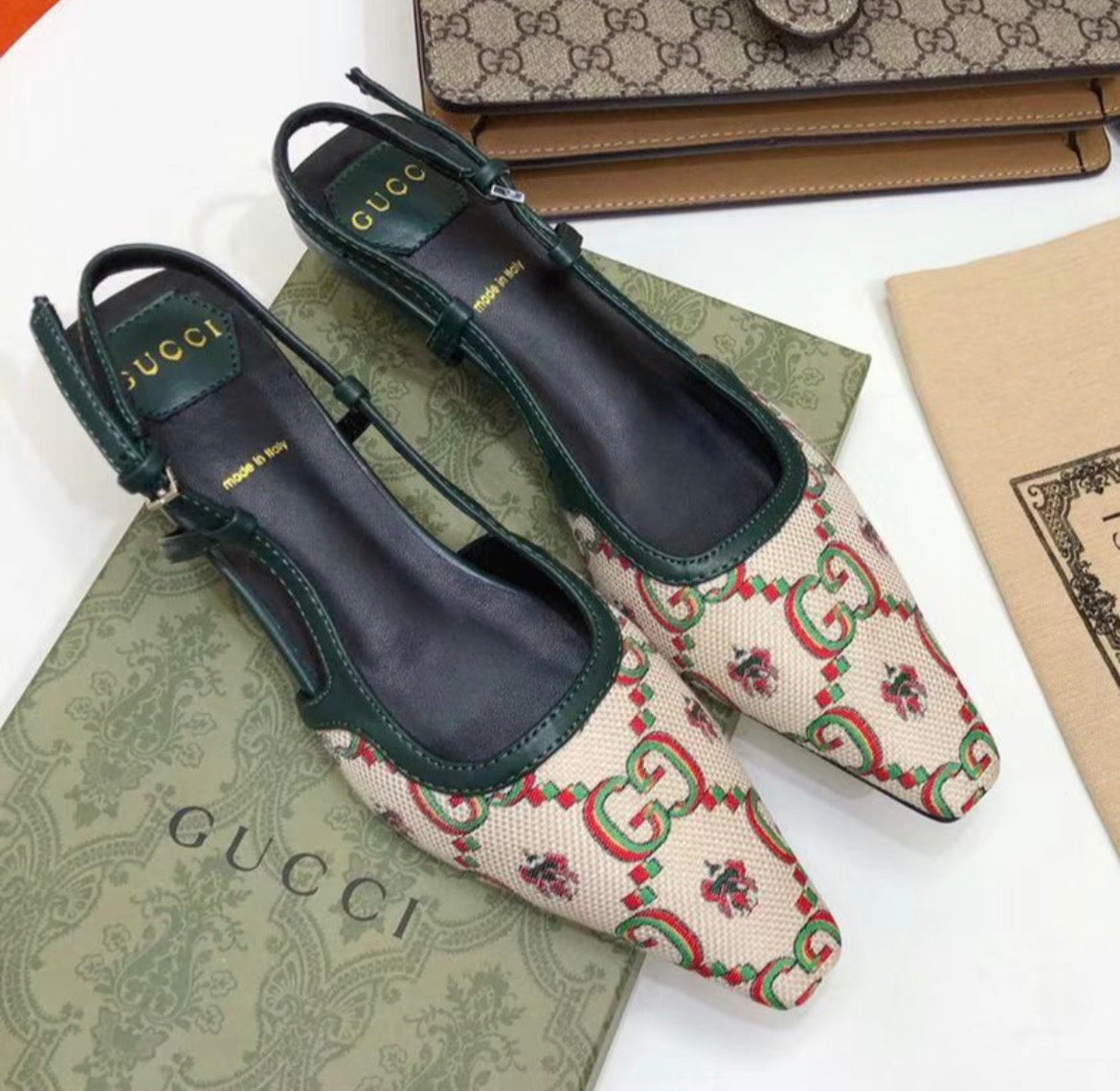 Exarpins : GUCCI