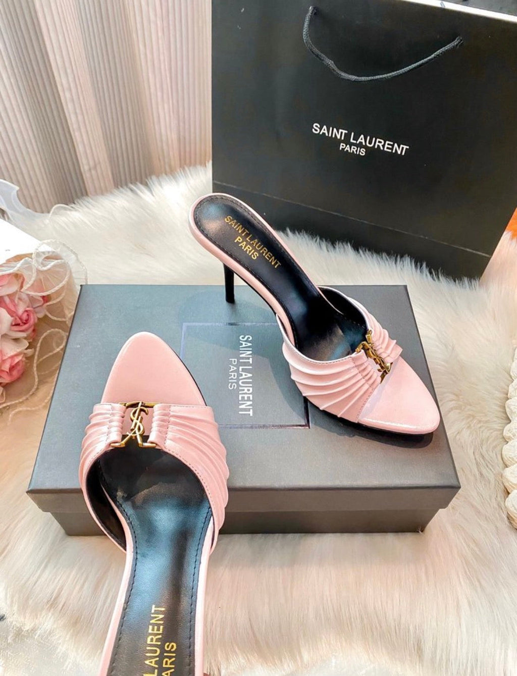 Sandales :yve Saint Laurent