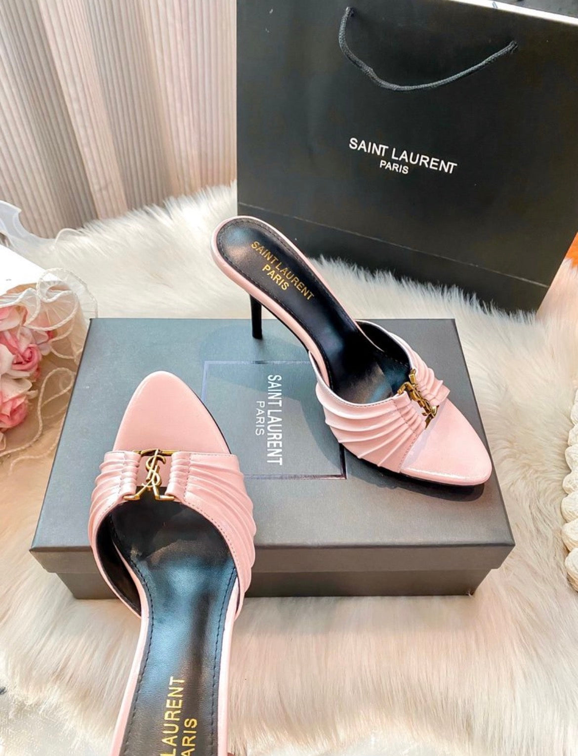 Sandales :yve Saint Laurent